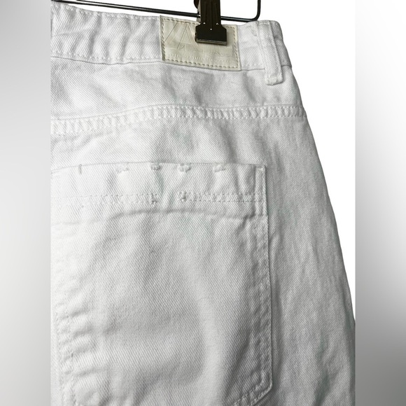 ZARA White Relaxed Fit Distressed Jeans Size 6 - Picture 5 of 7